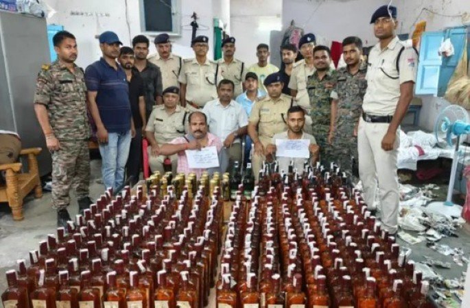 Supaul: वैशाली एक्सप्रेस से 219 लीटर विदेशी शराब व बीयर जब्त, सहरसा के दो तस्कर गिरफ्तार