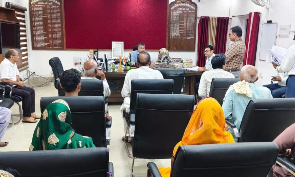 Supaulजनसुनवाई में डीएम अभिषेक रंजन ने सुनीं 24 फरियादें, समयसीमा में निष्पादन के सख्त निर्देश; लापरवाही पर होगी कड़ी कार्रवाई