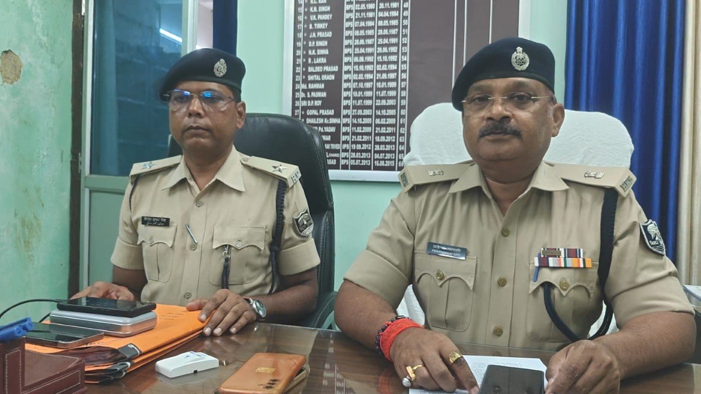 Singheshwar Behrari Murder Case: एसआईटी की बड़ी कार्रवाई, मुख्य आरोपी विवेक यादव समेत दो गिरफ्तार