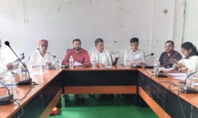 Madhepura: बदहाल सड़कों, एमडीएम व शिक्षकों के वेतन पर हंगामा, अफसरों को अल्टीमेटम